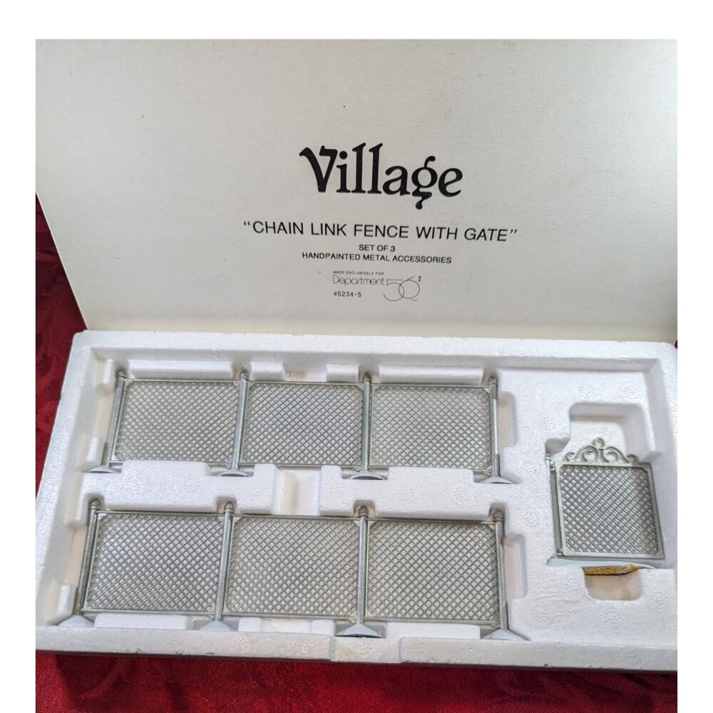 Dept 56 Village Chain Link Fence With Gate Set of 3 5234-5 Metal Accessories
